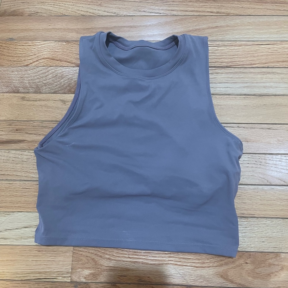 super cute cropped workout tank!!!🩵🩵🩵